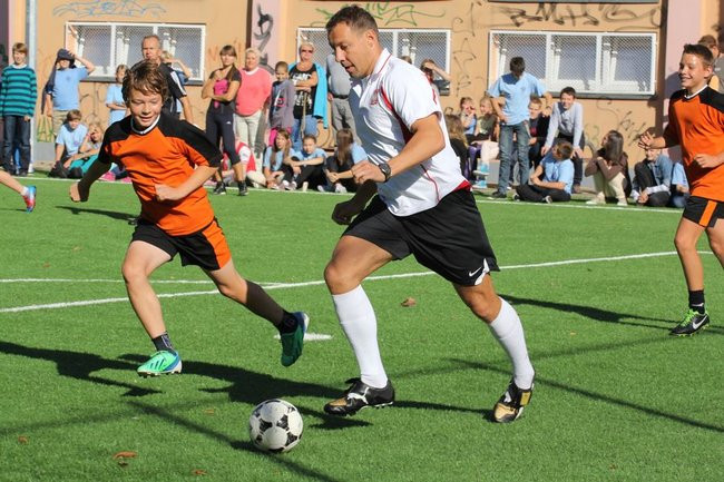 Pierwszy mecz na nowym boisku (zdjęcia)