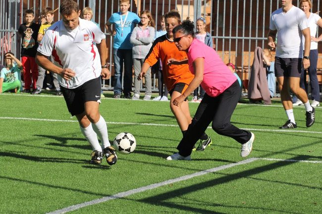 Pierwszy mecz na nowym boisku (zdjęcia)