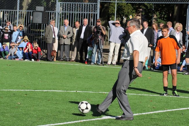 Pierwszy mecz na nowym boisku (zdjęcia)