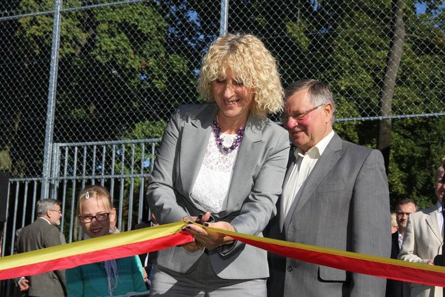 Pierwszy mecz na nowym boisku (zdjęcia)