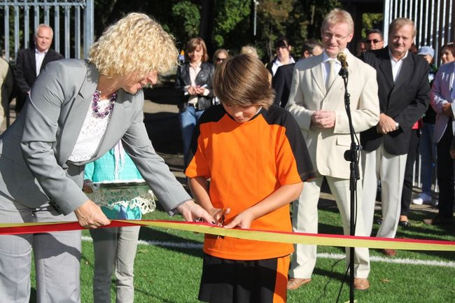 Pierwszy mecz na nowym boisku (zdjęcia)