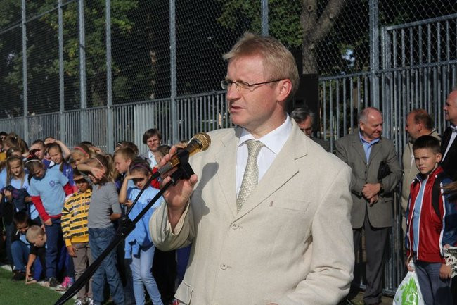 Pierwszy mecz na nowym boisku (zdjęcia)