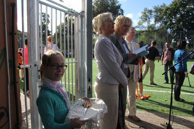 Pierwszy mecz na nowym boisku (zdjęcia)