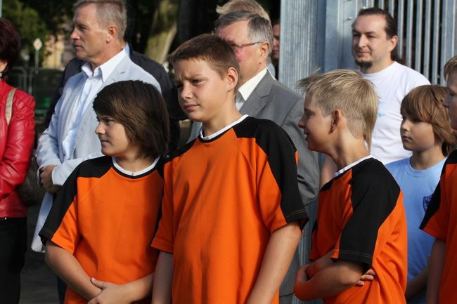 Pierwszy mecz na nowym boisku (zdjęcia)