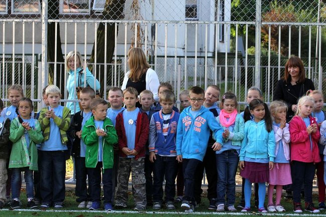 Pierwszy mecz na nowym boisku (zdjęcia)