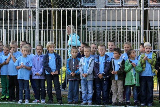 Pierwszy mecz na nowym boisku (zdjęcia)