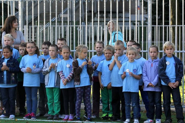 Pierwszy mecz na nowym boisku (zdjęcia)