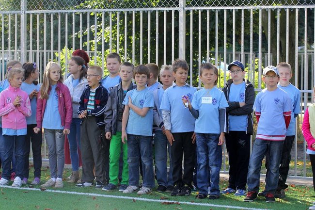 Pierwszy mecz na nowym boisku (zdjęcia)