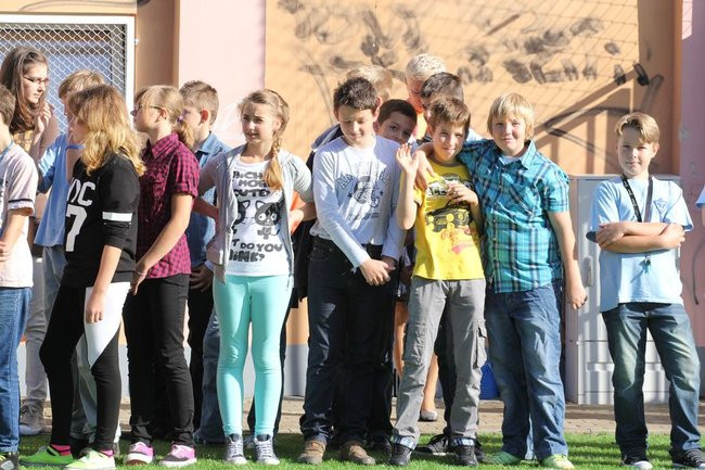 Pierwszy mecz na nowym boisku (zdjęcia)