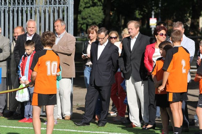 Pierwszy mecz na nowym boisku (zdjęcia)