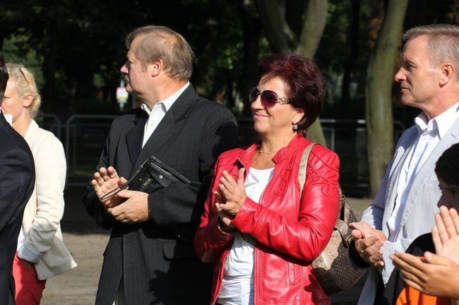 Pierwszy mecz na nowym boisku (zdjęcia)