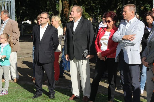 Pierwszy mecz na nowym boisku (zdjęcia)