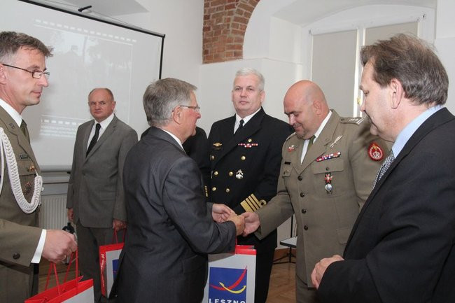 60 lat robią mapy, w piątek dostali sztandar (zdjęcia)