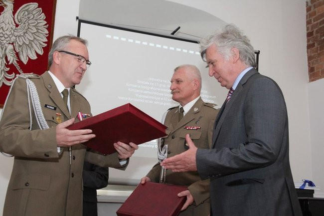 60 lat robią mapy, w piątek dostali sztandar (zdjęcia)