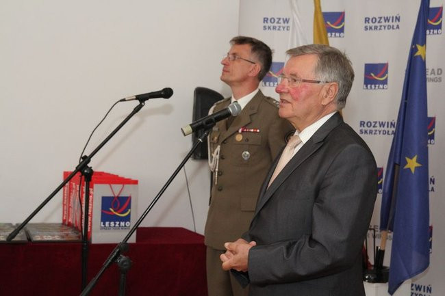 60 lat robią mapy, w piątek dostali sztandar (zdjęcia)