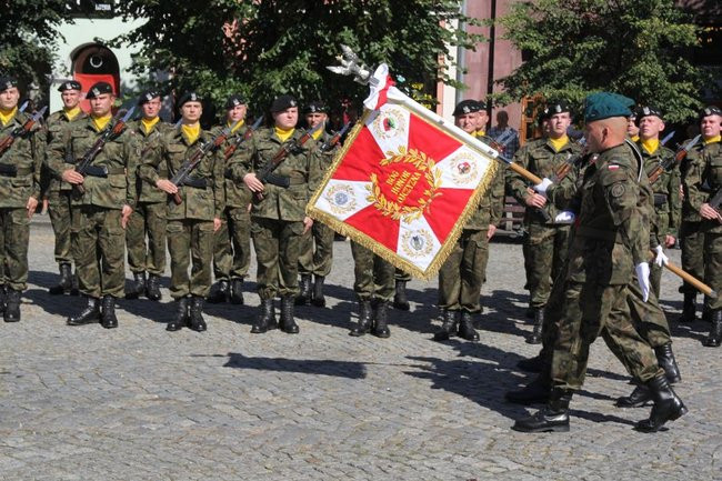 60 lat robią mapy, w piątek dostali sztandar (zdjęcia)