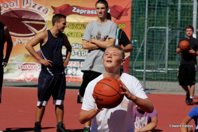 Młodzieżowy streetball pod II LO (zdjęcia)