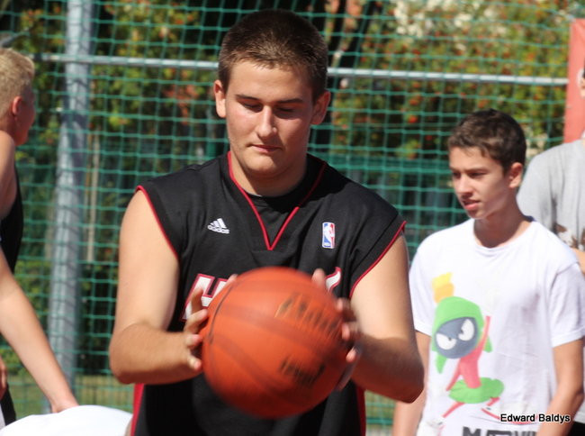 Młodzieżowy streetball pod II LO (zdjęcia)