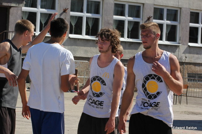 Młodzieżowy streetball pod II LO (zdjęcia)