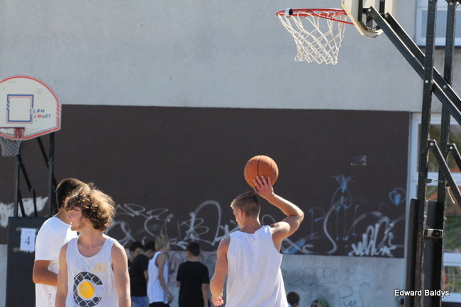 Młodzieżowy streetball pod II LO (zdjęcia)