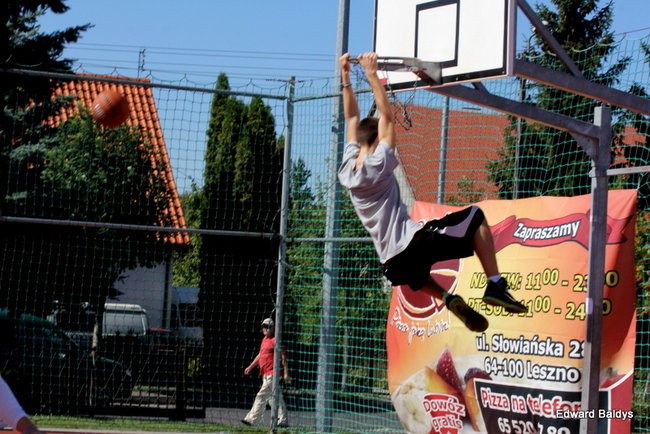 Młodzieżowy streetball pod II LO (zdjęcia)