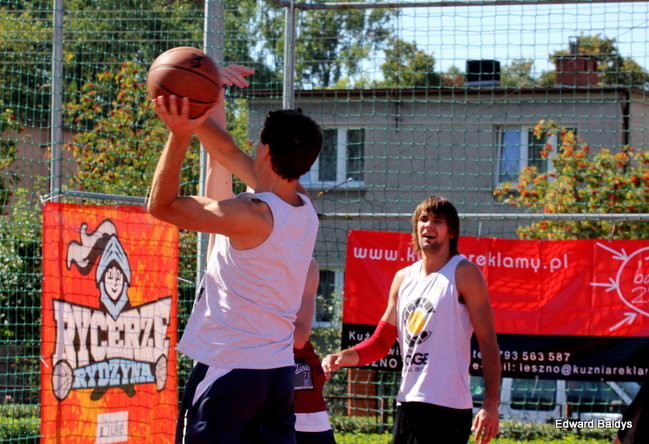 Młodzieżowy streetball pod II LO (zdjęcia)