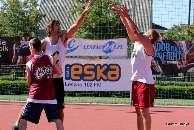 Młodzieżowy streetball pod II LO (zdjęcia)