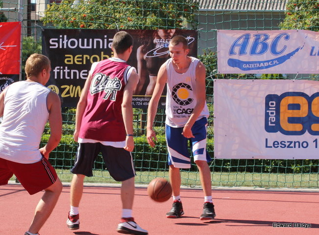 Młodzieżowy streetball pod II LO (zdjęcia)