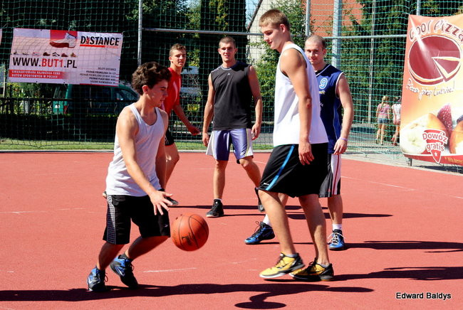 Młodzieżowy streetball pod II LO (zdjęcia)