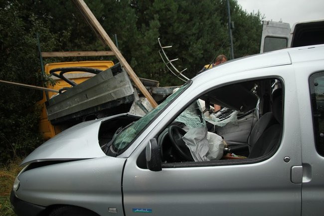 Jedna osoba ciężko ranna (zdjęcia)