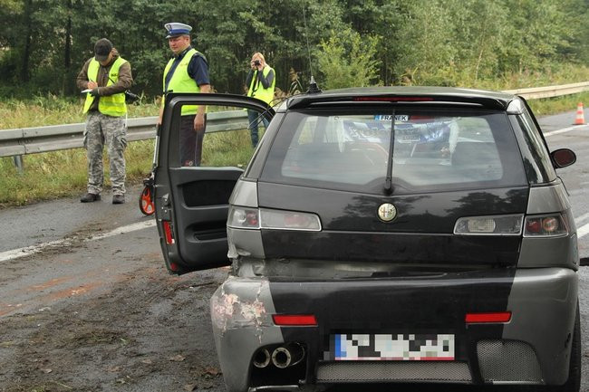 Trzy osoby ranne w wypadku koło Radomicka (zdjęcia, wideo i dźwięk)