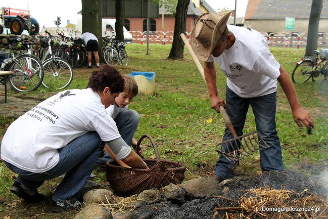 Rowerzyści opanowali park w Lipnie (dźwięk i zdjęcia)