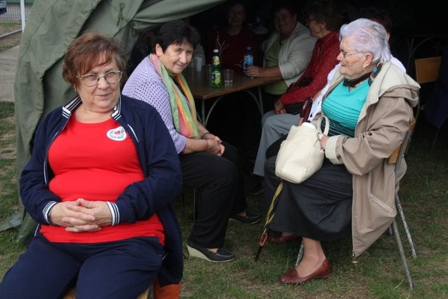 Seniorzy strzelali i rzucali granatami (zdjęcia)