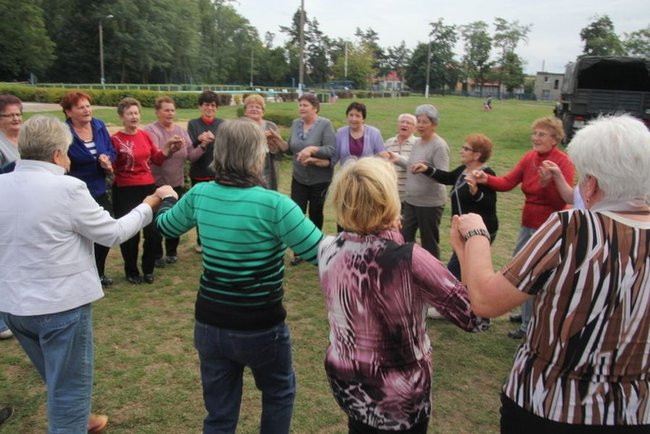 Seniorzy strzelali i rzucali granatami (zdjęcia)
