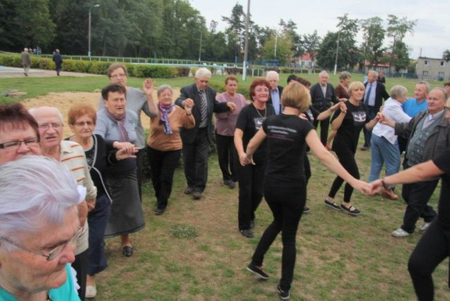 Seniorzy strzelali i rzucali granatami (zdjęcia)