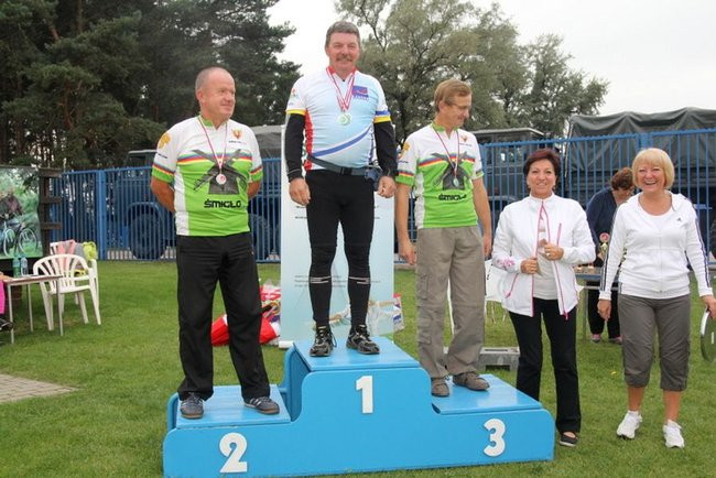 Seniorzy strzelali i rzucali granatami (zdjęcia)