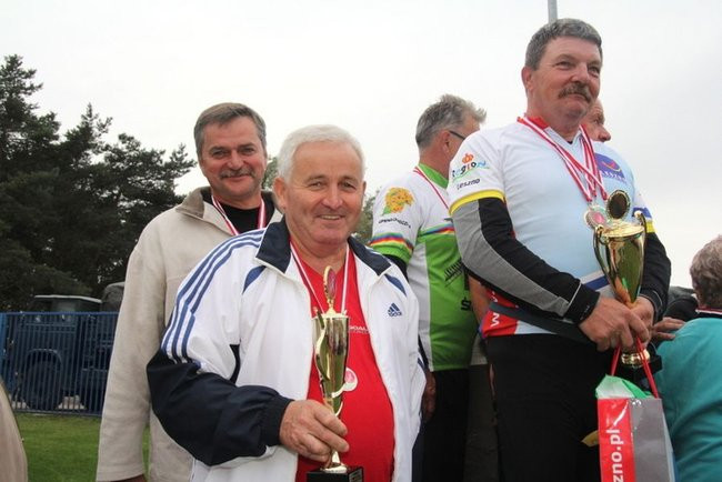 Seniorzy strzelali i rzucali granatami (zdjęcia)