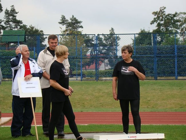 Seniorzy strzelali i rzucali granatami (zdjęcia)