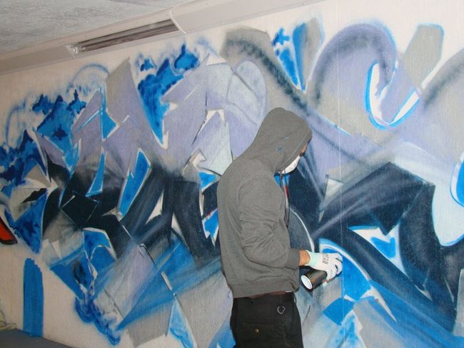 Graficiarze pomalowali przejście podziemne (zdjęcia)