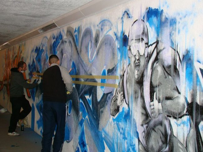 Graficiarze pomalowali przejście podziemne (zdjęcia)