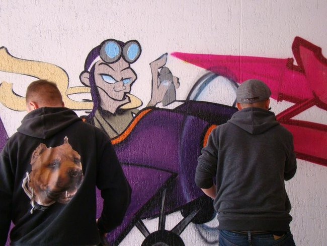 Graficiarze pomalowali przejście podziemne (zdjęcia)