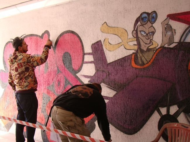 Graficiarze pomalowali przejście podziemne (zdjęcia)