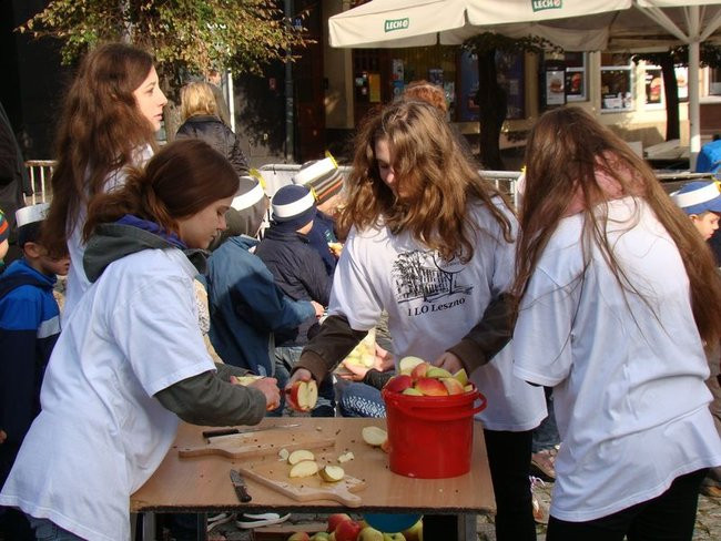Przedszkolaki opanowały rynek (dużo zdjęć)