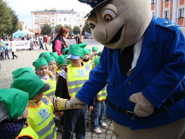 Przedszkolaki opanowały rynek (dużo zdjęć)