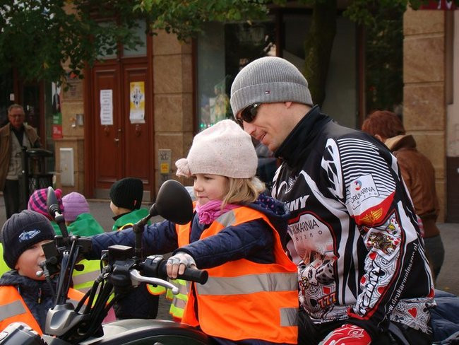 Przedszkolaki opanowały rynek (dużo zdjęć)