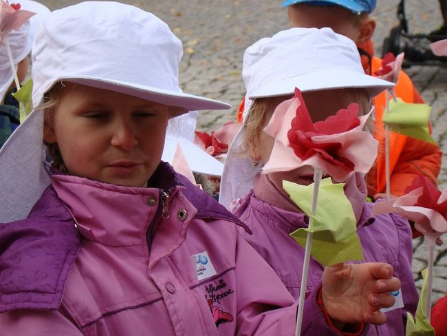 Przedszkolaki opanowały rynek (dużo zdjęć)