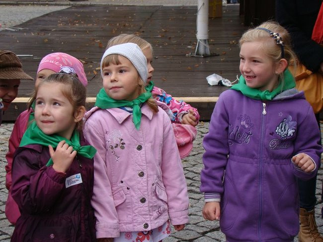 Przedszkolaki opanowały rynek (dużo zdjęć)