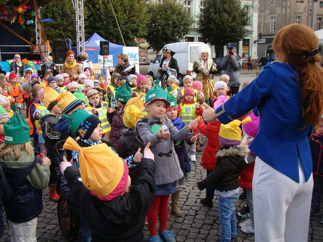 Przedszkolaki opanowały rynek (dużo zdjęć)