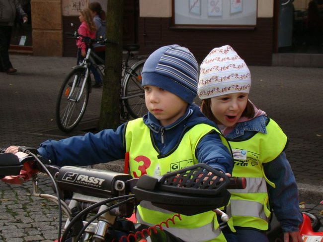 Przedszkolaki opanowały rynek (dużo zdjęć)
