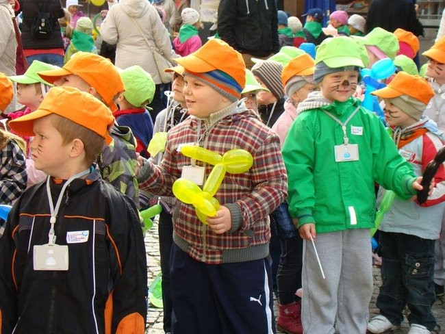 Przedszkolaki opanowały rynek (dużo zdjęć)